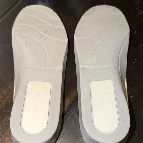 Gorgeous!! GGDB Blue Jean- White- Gold, Sherpa. Size 9. - Picture 13 of 16